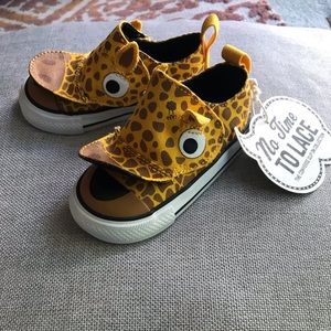 Converse Giraffe No Time To Lace Collection